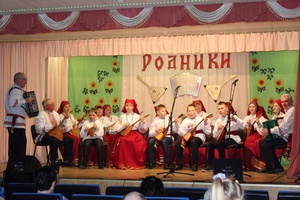 "Народный самодеятелный коллектив" ансамбль народных инструментов "Родники"